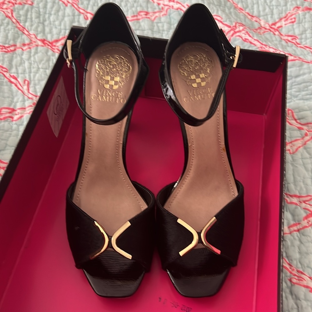New Vince Camuto heels size 8.5
